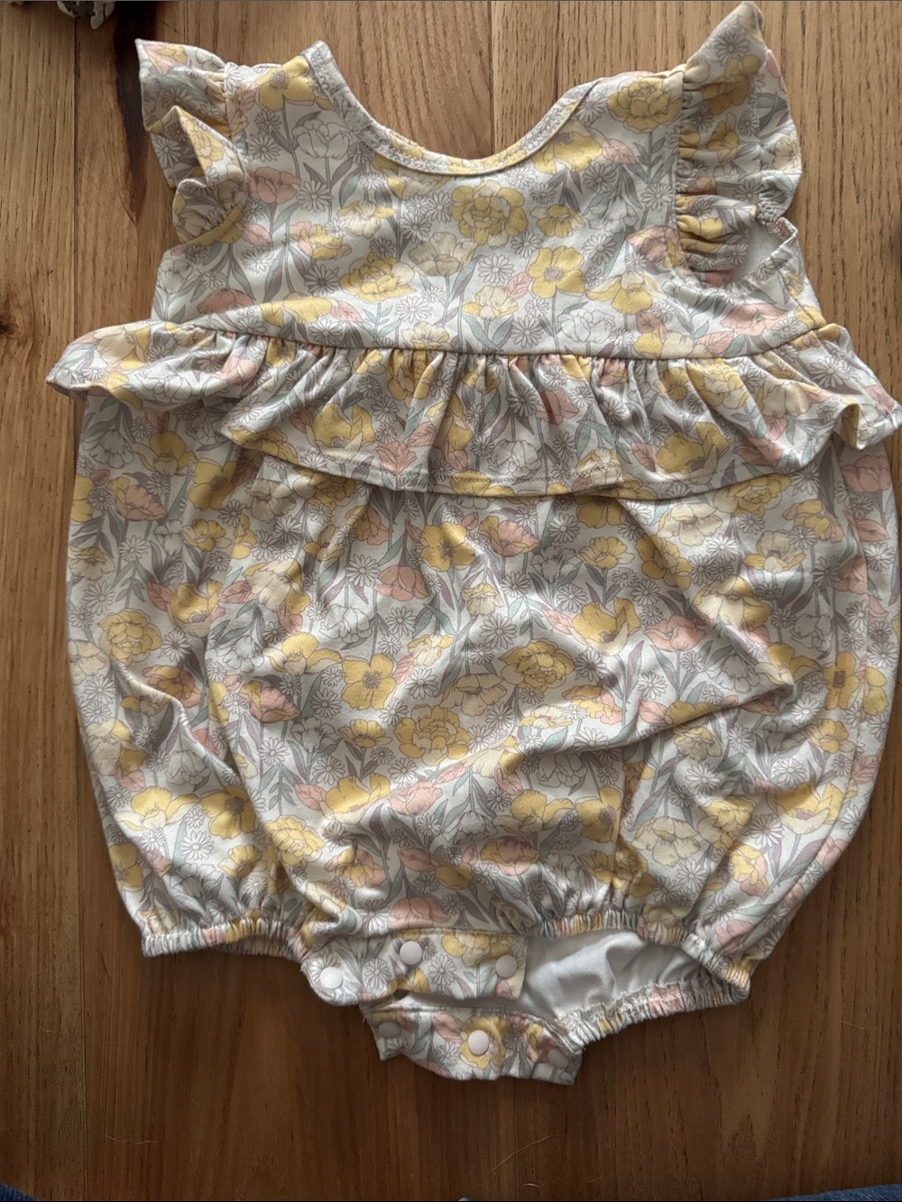 MABEL AND HONEY 6m Floral Ruffle Baby One-Piece Romper in Yellow and Pink